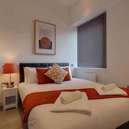 La Casa Suites Slough Zewnętrze zdjęcie